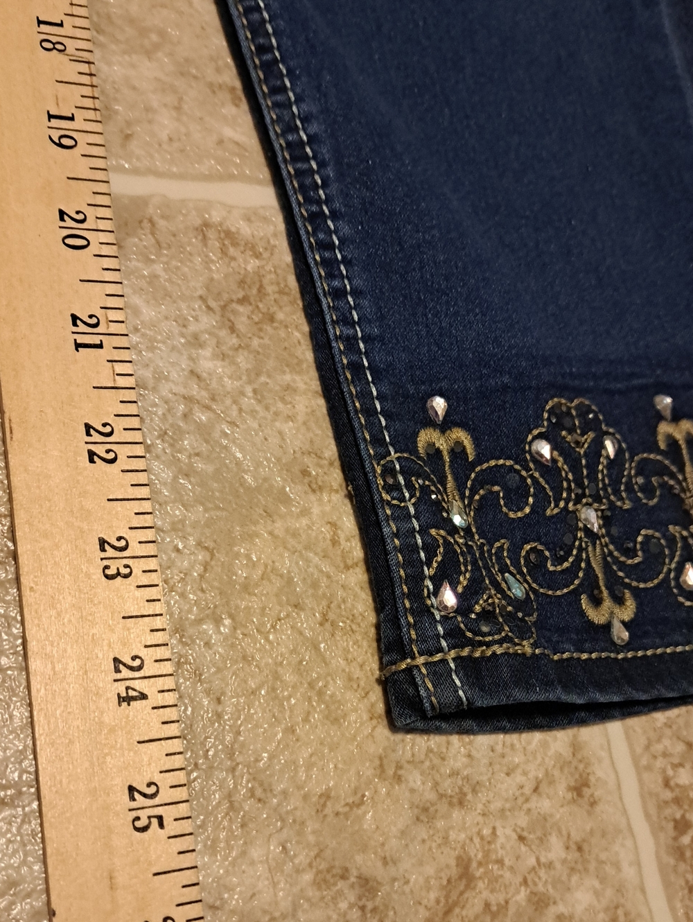 Hydraulic Dark Blue Ankle Jeans with Embroidered Cuffs. Emma Midrise Skinny. - Picture 9 of 14